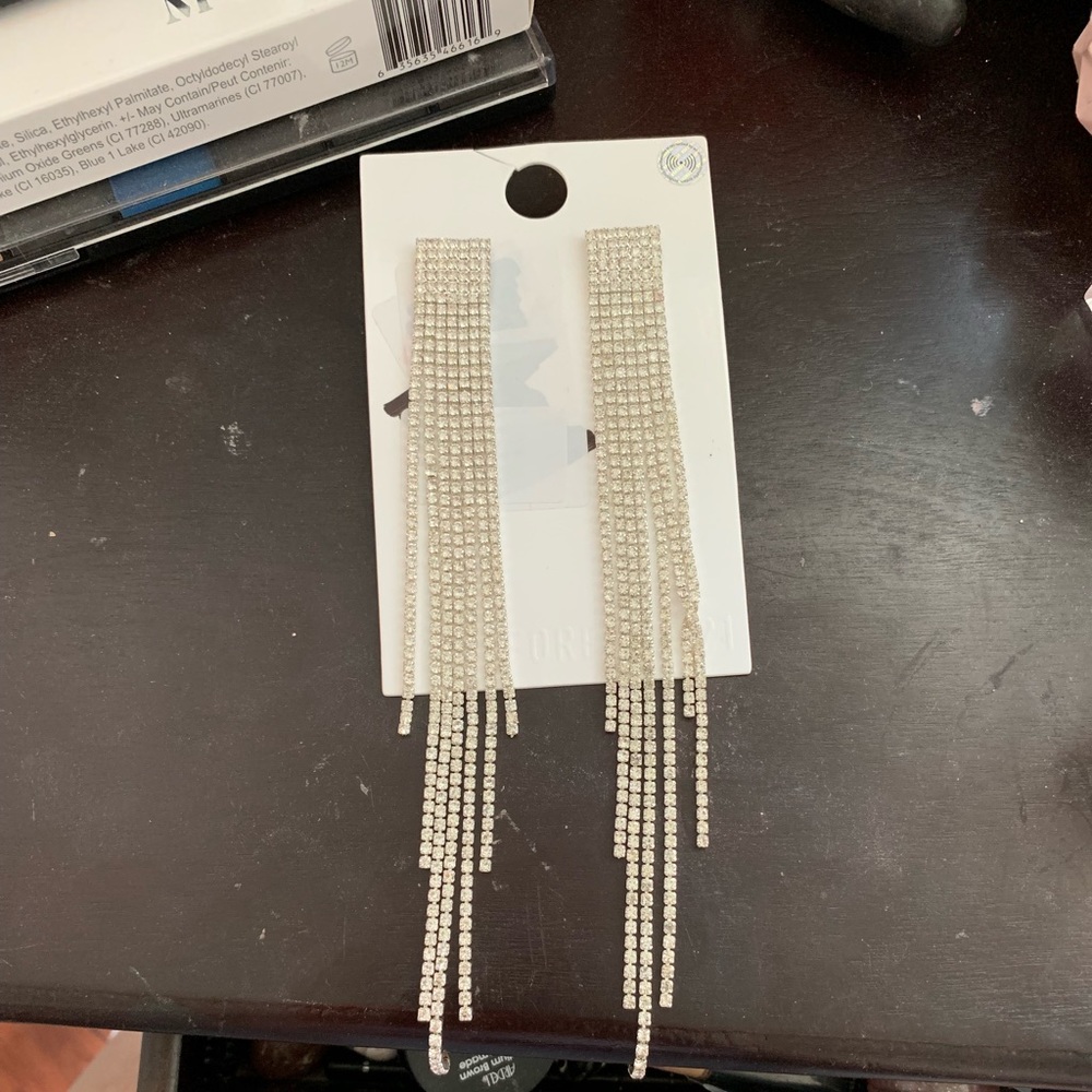Cute elegant earrings